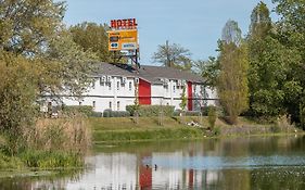 The Originals Access, Hôtel Bordeaux Lac